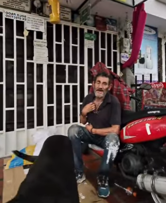 M2503009 Qué lindo se ve en su casita nueva (Parte 2)